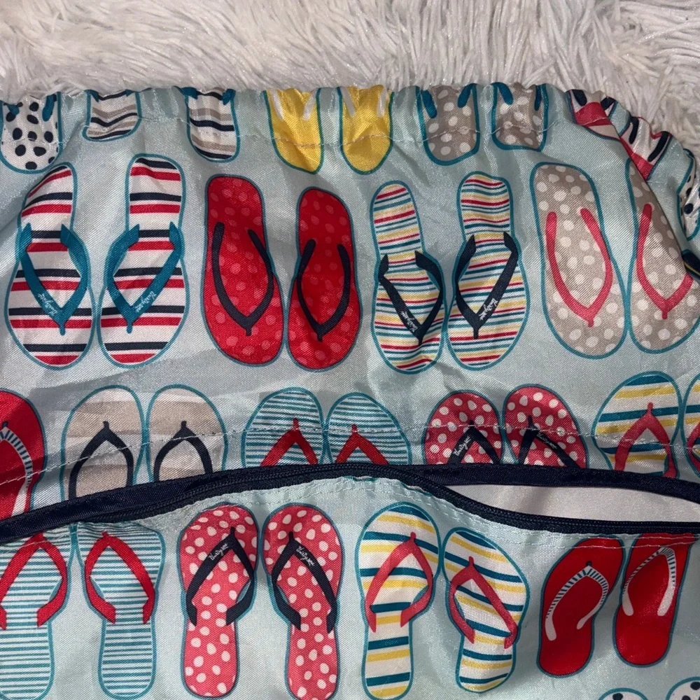 Flip Flop Pattern Drawstring Thirty one Bag - Picture 8 of 9